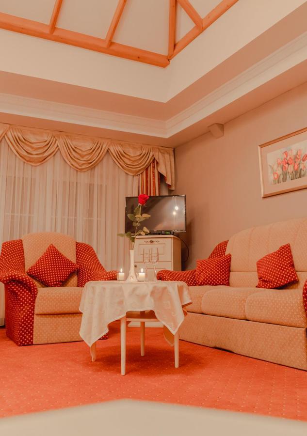 Hotel&restaurant Se-mi 3*