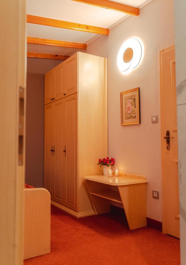 Hotel Hotel&restaurant Se-mi 3*
